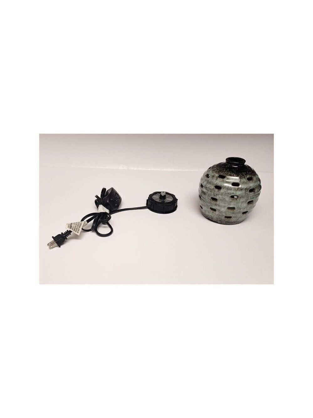 WESTINGHOUSE Scenterrific Fragrance Warmer Simulates A Warm Candle Glow - Picture 2 of 6
